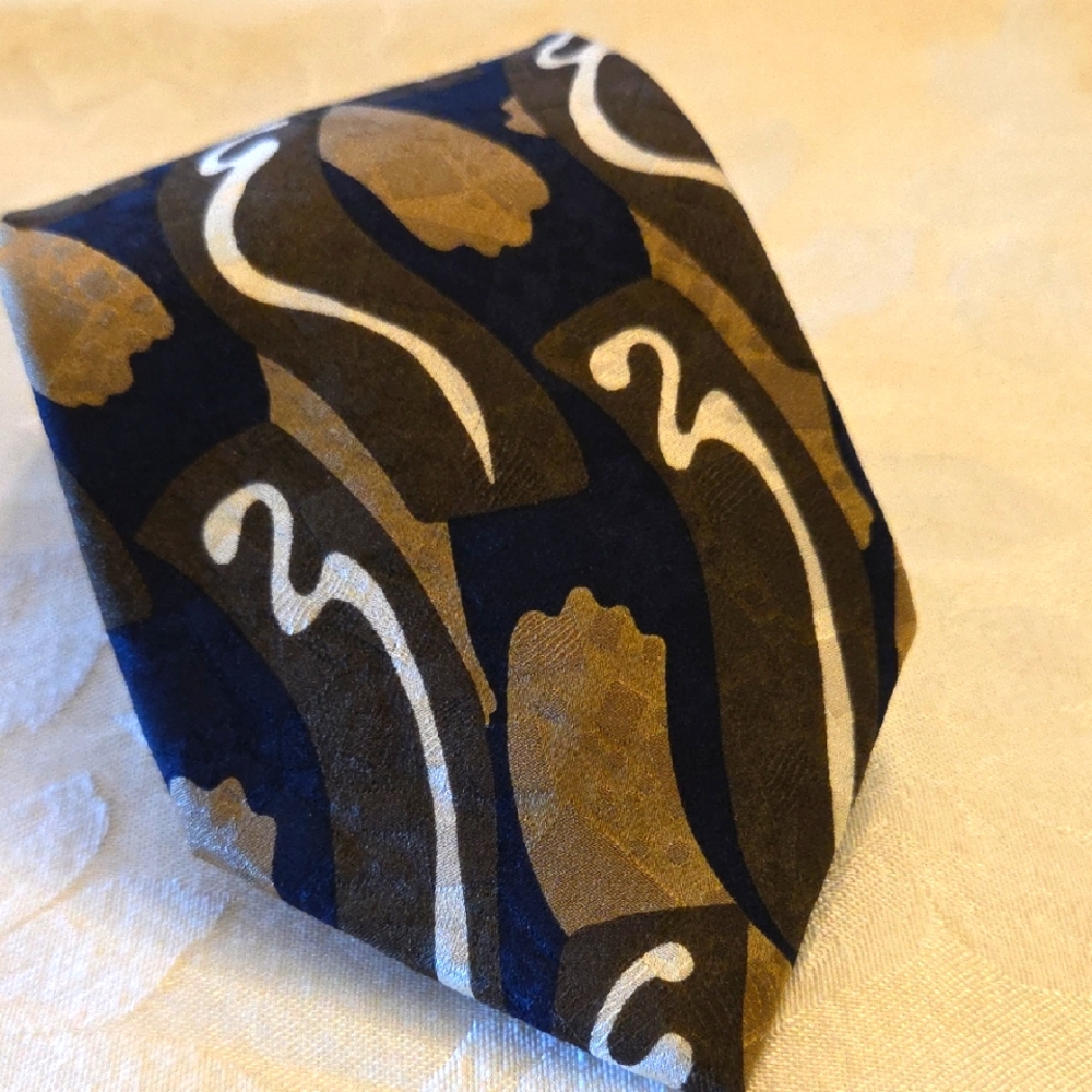 Ziggurat Vintage Necktie